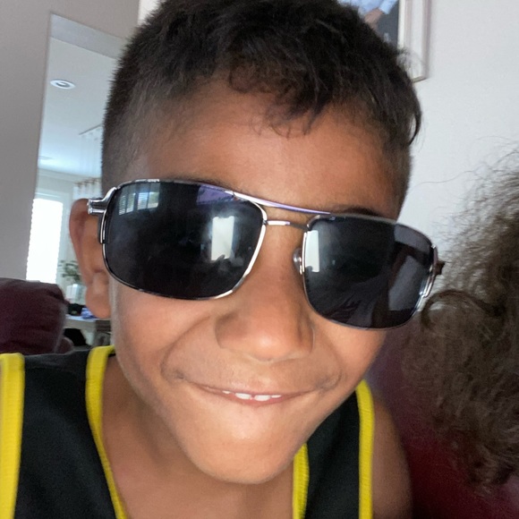 Meet your Posher, Joshua - Picture 1 of 1